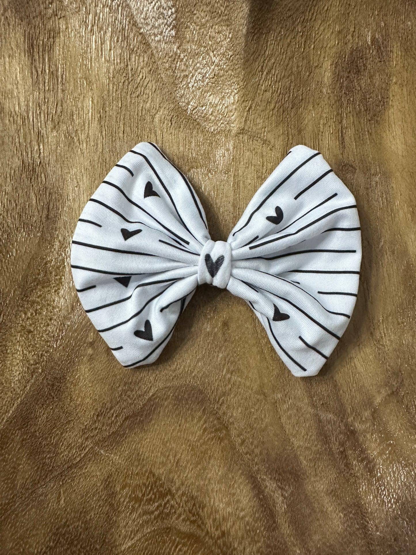 Little black heart clip on bow